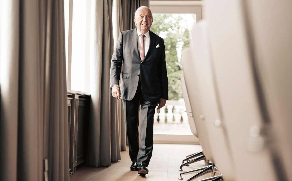 Prof. Dr. K. Peter Mail&auml;nder